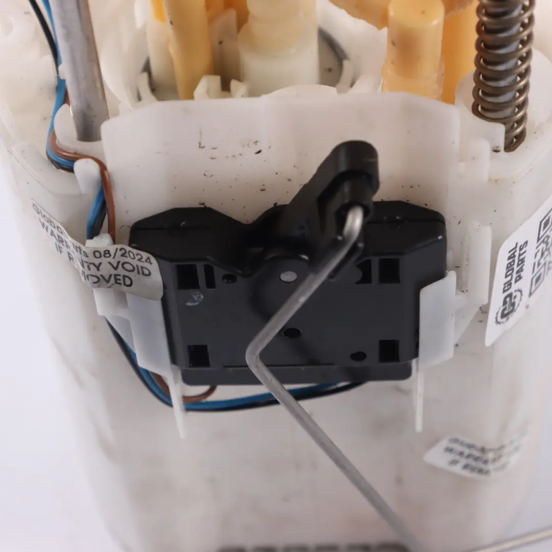 Pompa Serbatoio Carburante Unità Sender 5N0919088E per Volkswagen TIGUAN 5N 2.0 TDI con numero di parte 5N0919088M Volkswagen TIGUAN 5N 2.0 TDI Pompa Serbatoio Carburante Unità Sender 5N0919088E - SKU 5N0919088M - Numero di parte 5N0919088M