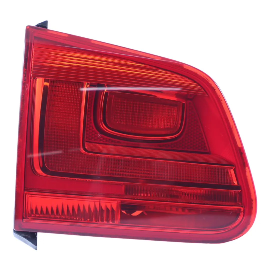 Luz Trasera Panel Lateral Trasero Izquierdo para Volkswagen Tiguan 5N con número de pieza 5N0945093G Volkswagen Tiguan 5N Luz Trasera Panel Lateral Trasero Izquierdo - SKU 5N0945093G - Número de pieza 5N0945093G