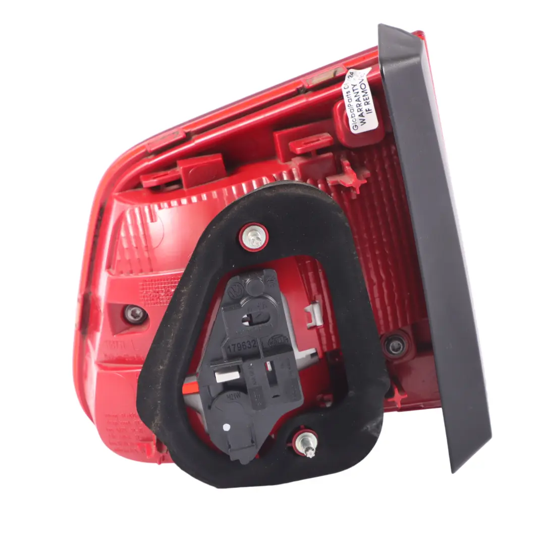 Volkswagen Tiguan 5N Lampa Tylna Lewa Tył Lewy - SKU 5N0945093G - Numer Części 5N0945093G