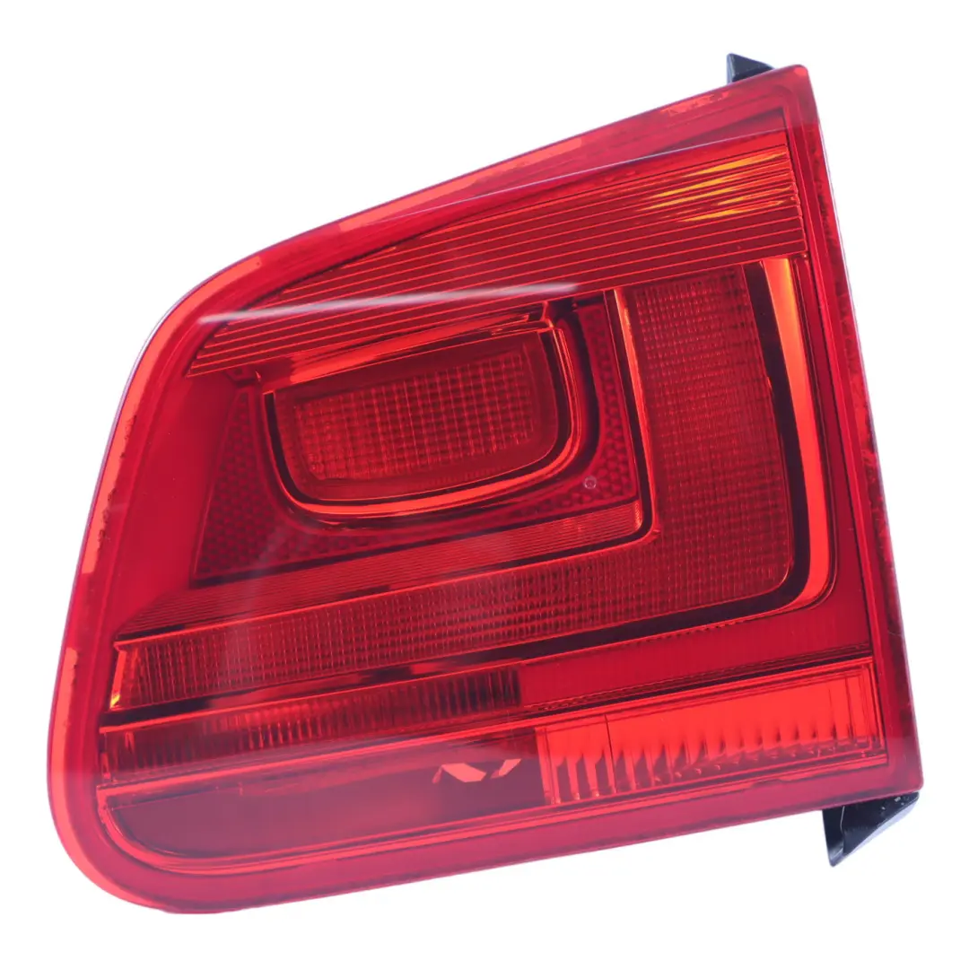 Lampa Tylna Prawa Tył Prawy do Volkswagen Tiguan 5N o numerze 5N0945094H Volkswagen Tiguan 5N Lampa Tylna Prawa Tył Prawy - SKU 5N0945094H - Numer Części 5N0945094H