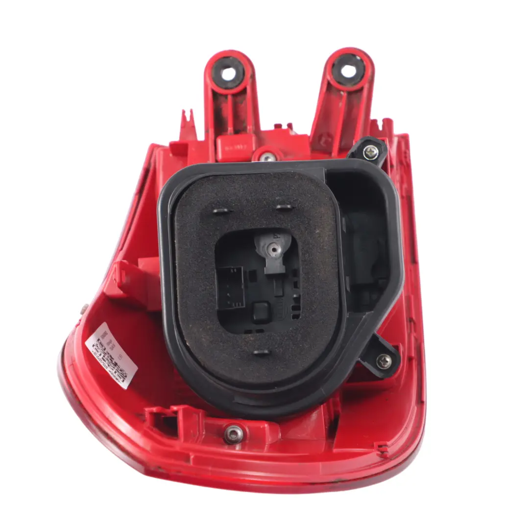 Volkswagen Tiguan 5N Lampa Tylna Prawa Tył Prawy - SKU 5N0945096Q - Numer Części 5N0945096Q