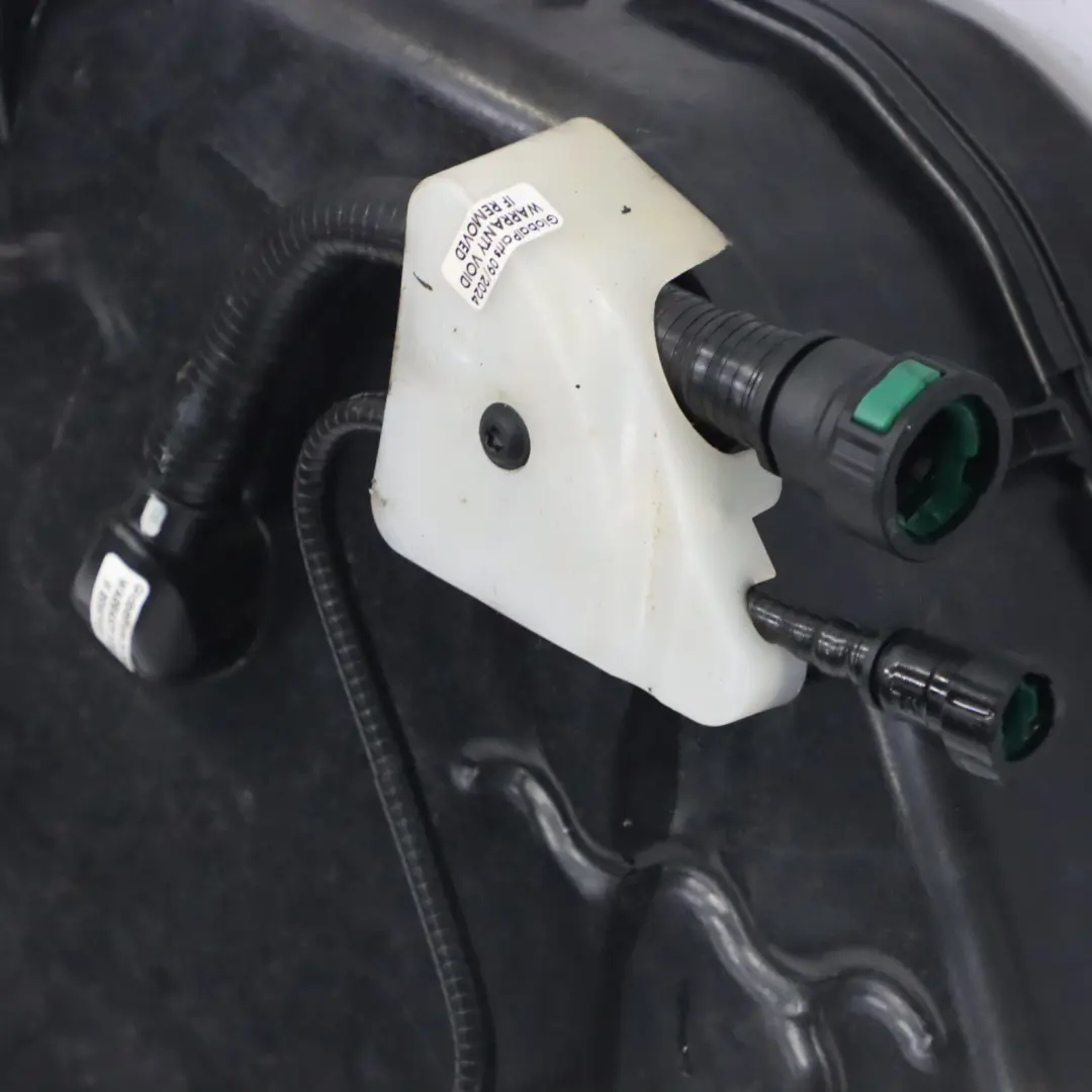 Zbiornik AdBlue Diesel do Volkswagen Golf Mk7 SCR o numerze 5Q0131969C Volkswagen Golf Mk7 SCR Zbiornik AdBlue Diesel - SKU 5Q0131969C - Numer Części 5Q0131969C