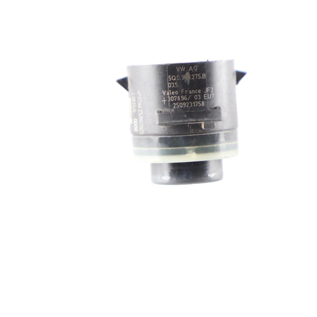 Heckstoßstange PDC Einparkhilfe Dolphin Grau - C7Q für VW Golf 8 mit Teilenummer 5Q0919275B VW Golf 8 Heckstoßstange PDC Einparkhilfe Dolphin Grau - C7Q - SKU 5Q0919275B-DOG - Teilenummer 5Q0919275B