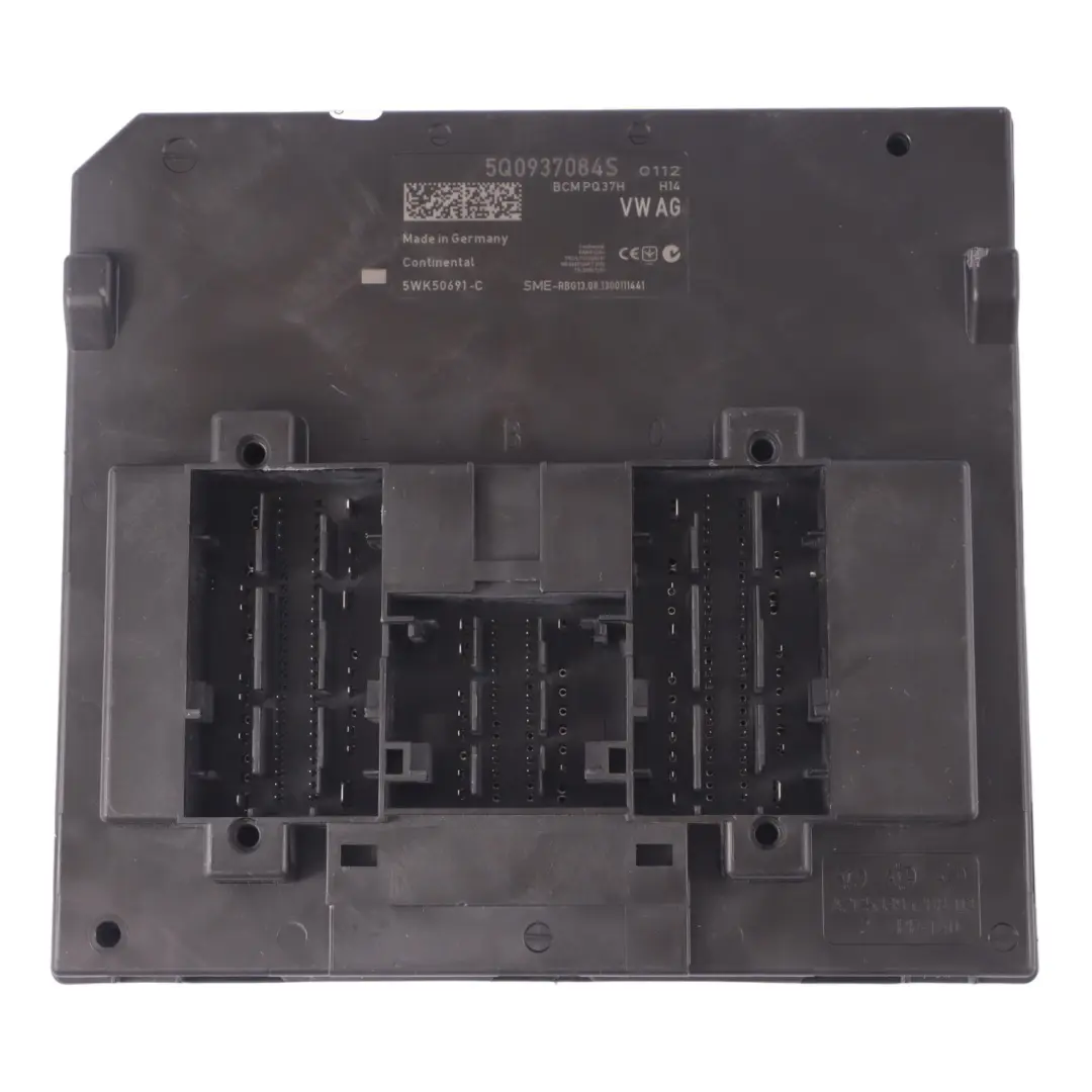 Body Control Module Unit ECU to Volkswagen Golf Mk7 BCM with Part number 5Q0937084S Volkswagen Golf Mk7 BCM Body Control Module Unit ECU - SKU 5Q0937084S - Part number 5Q0937084S