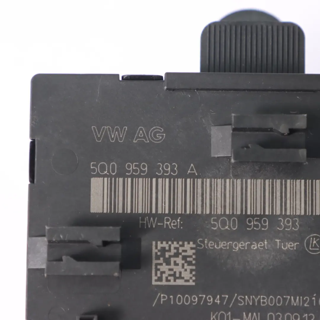 Control Unit Central Door Locking Module ECU to Audi A3 8V with Part number 5Q0959393 Audi A3 8V Control Unit Central Door Locking Module ECU - SKU 5Q0959393 - Part number 5Q0959393