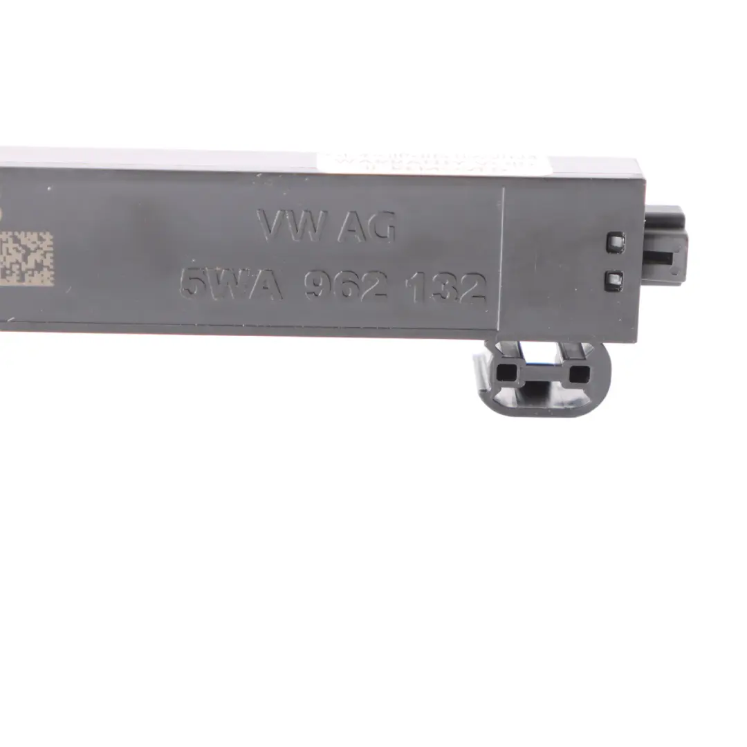 Volkswagen Golf Mk8 Wzmacniacz Anteny Nadajnik Odbiornik Moduł - SKU 5WA962132 - Numer Części 5WA962132