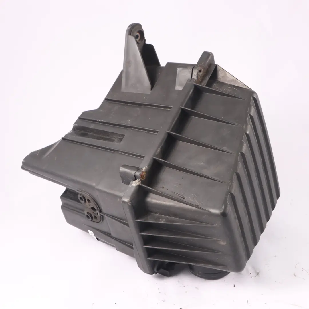 Boîtier de Filtre à Air Essence pour VW Volkswagen Fox 5Z à propos du numéro de pièce 5Z0129607F VW Volkswagen Fox 5Z Boîtier de Filtre à Air Essence - SKU 5Z0129607F - Numéro de pièce 5Z0129607F