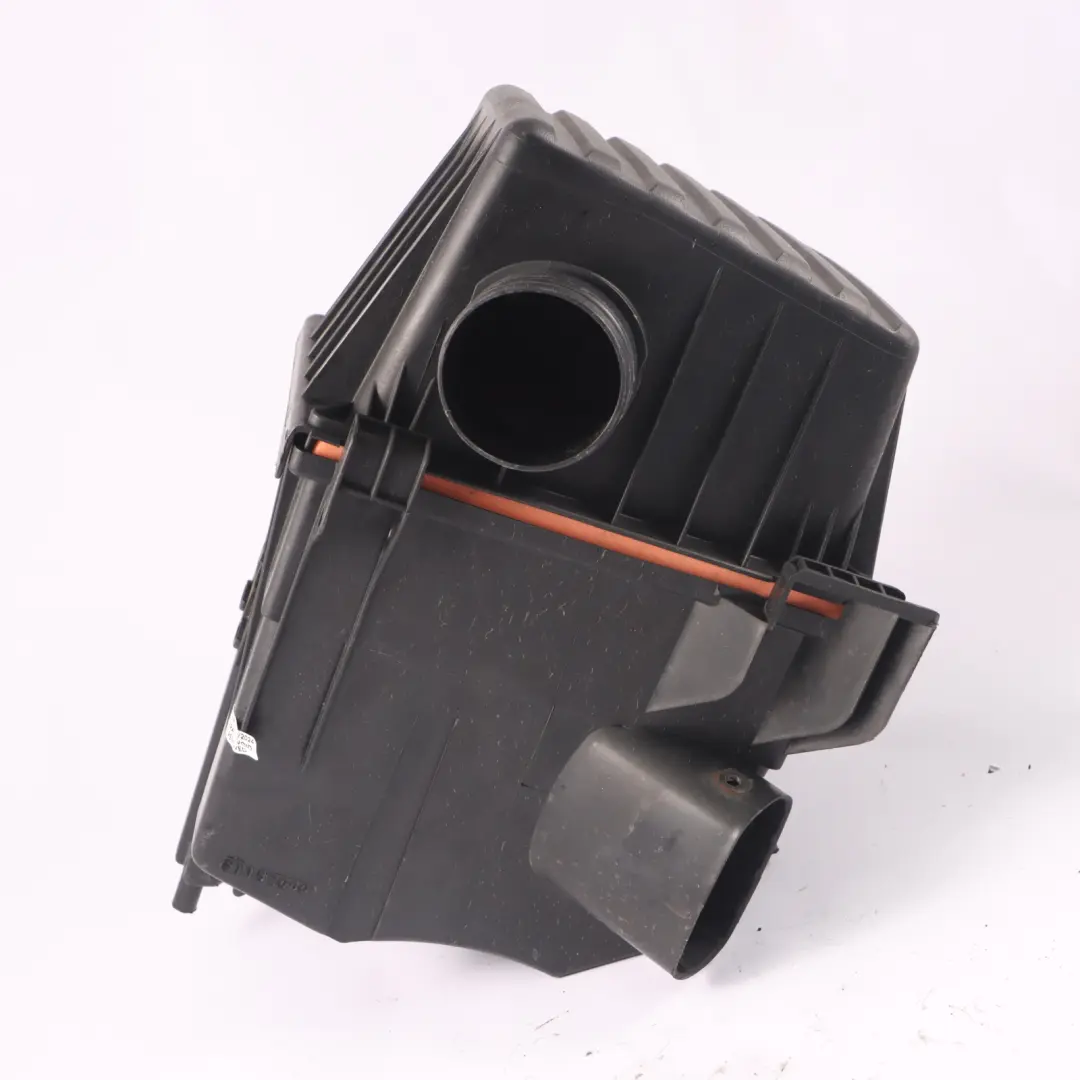 Obudowa Filtra Powietrza Benzyna do VW Volkswagen Fox 5Z o numerze 5Z0129607F VW Volkswagen Fox 5Z Obudowa Filtra Powietrza Benzyna - SKU 5Z0129607F - Numer Części 5Z0129607F