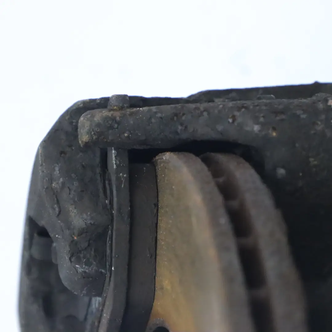 Volkswagen Fox 5Z Support de Roue Avant Gauche Jambe de Suspension Moyeu de Roue - SKU 5Z0413031AB-1 - Numéro de pièce 5Z0413031AB