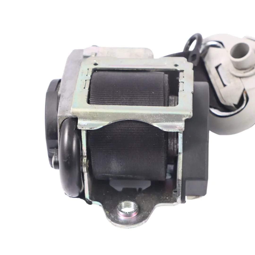 Seatbelt Front Right O/S Seat Belt Black to VW Volkswagen Fox 5Z with Part number 5Z0857706B VW Volkswagen Fox 5Z Seatbelt Front Right O/S Seat Belt Black - SKU RHD-5Z0857706B - Part number 5Z0857706B