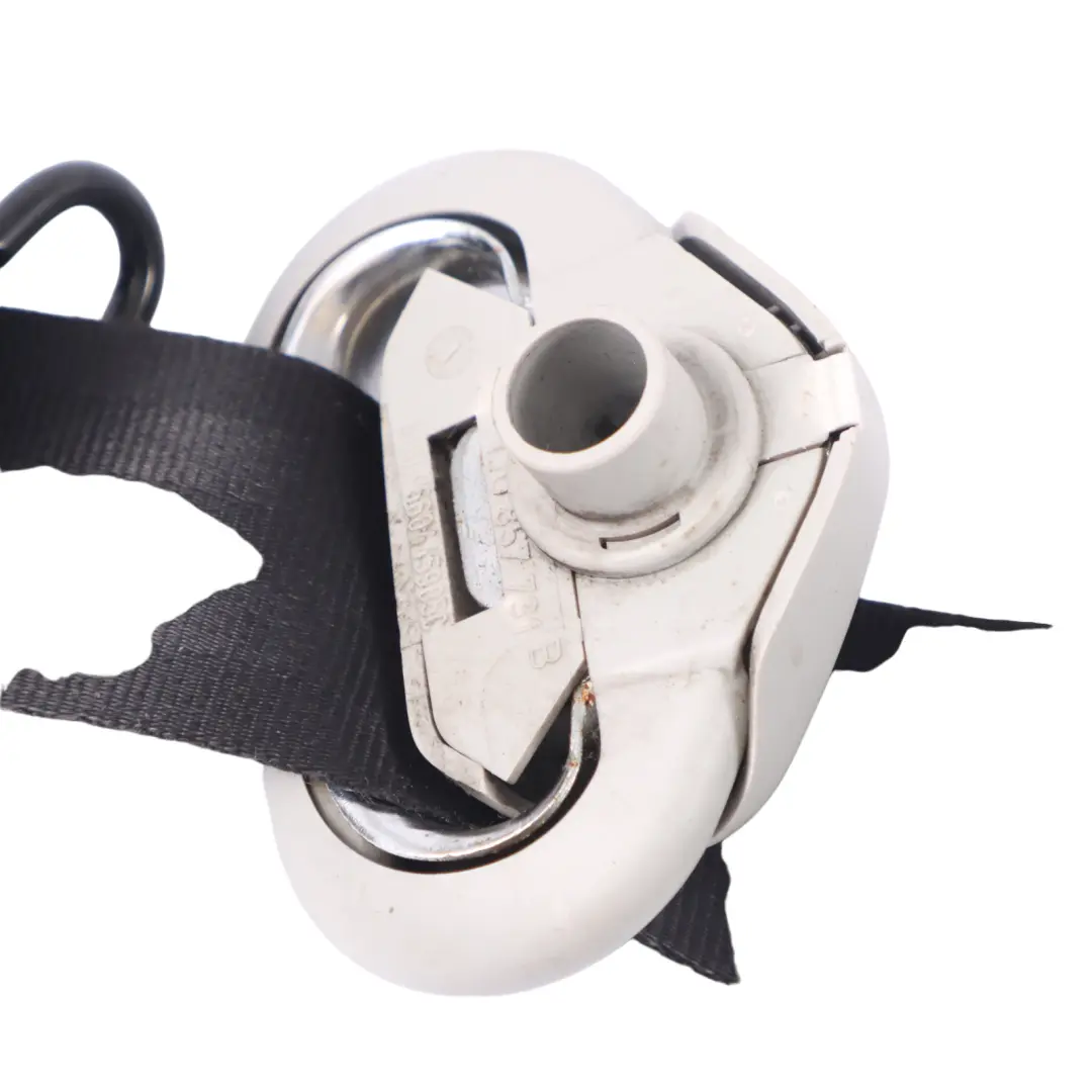 Seatbelt Front Right O/S Seat Belt Black to VW Volkswagen Fox 5Z with Part number 5Z0857706B VW Volkswagen Fox 5Z Seatbelt Front Right O/S Seat Belt Black - SKU RHD-5Z0857706B - Part number 5Z0857706B