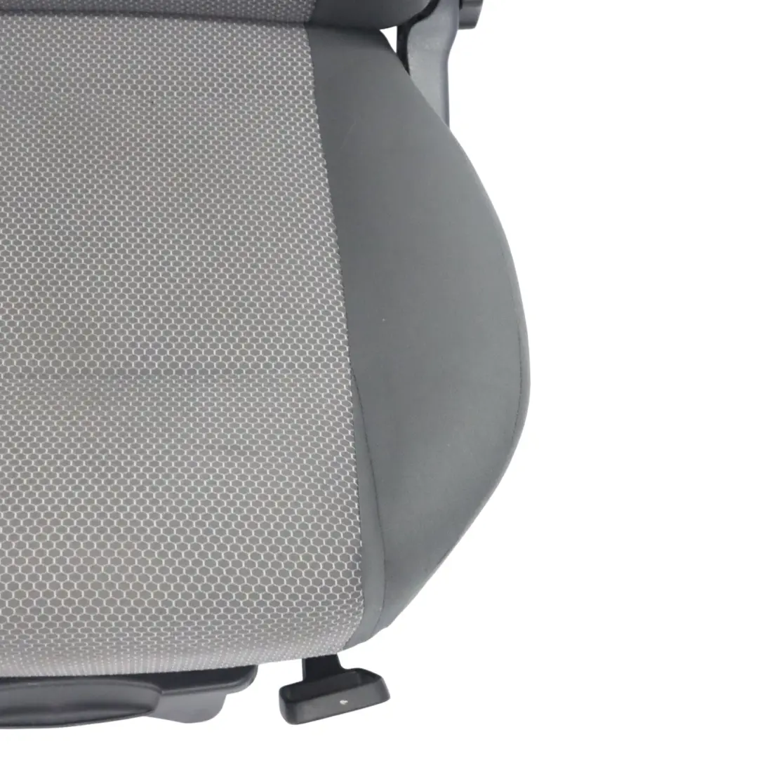Volkswagen FOX 5Z Siège Avant Droit Tissu Intérieur Anthracite - SKU 5Z0881805R-2 - Numéro de pièce 5Z0881805R