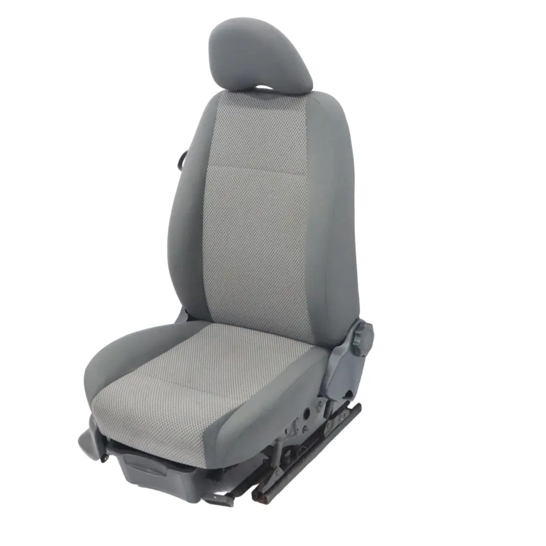 Asiento Delantero Derecho Tela Interior Antracita para Volkswagen FOX 5Z con número de pieza 5Z0881805R Volkswagen FOX 5Z Asiento Delantero Derecho Tela Interior Antracita - SKU 5Z0881805R-2 - Número de pieza 5Z0881805R