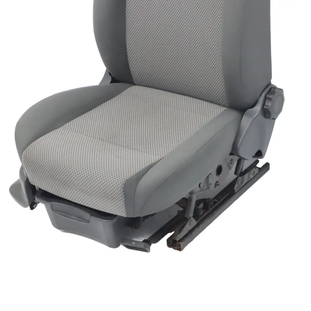 Volkswagen FOX 5Z Sedile anteriore destro Tessuto Interno Antracite - SKU 5Z0881805R-2 - Numero di parte 5Z0881805R