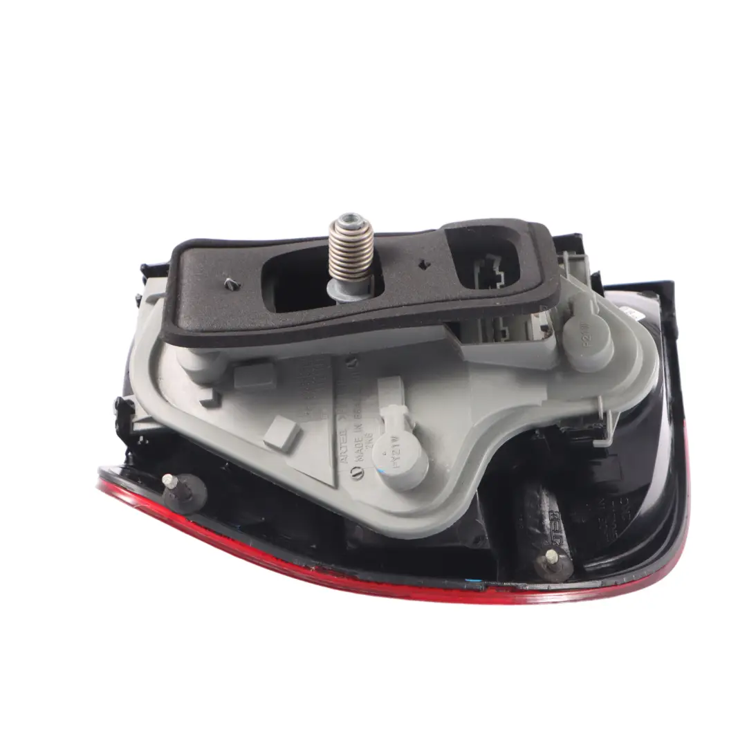 Scheinwerfer Licht hinten rechts Rücklicht für Volkswagen Fox 5Z mit Teilenummer 5Z0945096A Volkswagen Fox 5Z Scheinwerfer Licht hinten rechts Rücklicht - SKU 5Z0945096A - Teilenummer 5Z0945096A