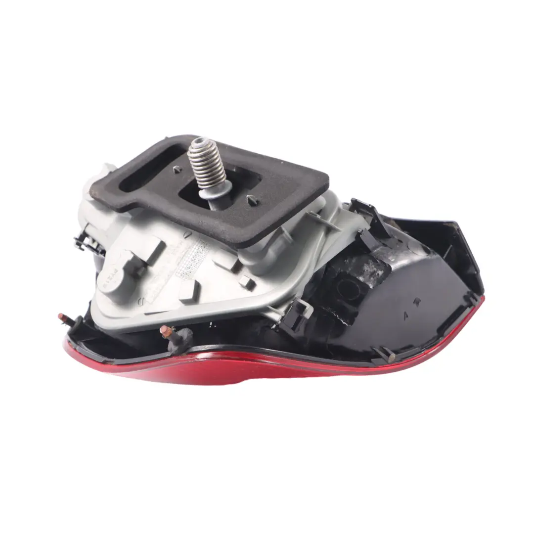 Lampa Tylna Lewa Tył Lewy do Volkswagen Fox 5Z o numerze 5Z0945111 Volkswagen Fox 5Z Lampa Tylna Lewa Tył Lewy - SKU 5Z0945111 - Numer Części 5Z0945111