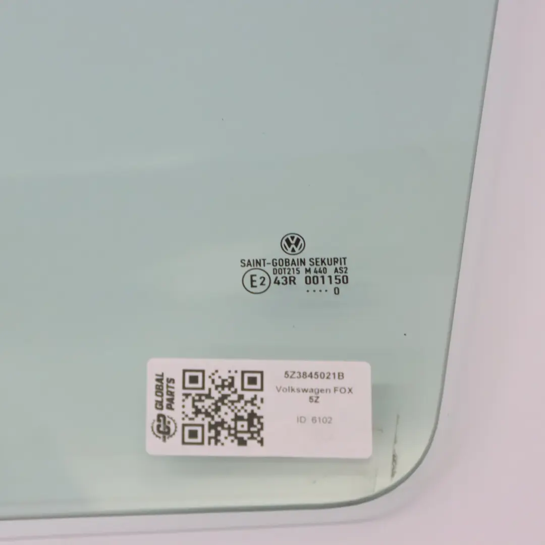Vetro Porta Anteriore Sinistra Vetri AS2 per Volkswagen VW Fox 5Z con numero di parte 5Z3845021B Volkswagen VW Fox 5Z Vetro Porta Anteriore Sinistra Vetri AS2 - SKU 5Z3845021B - Numero di parte 5Z3845021B