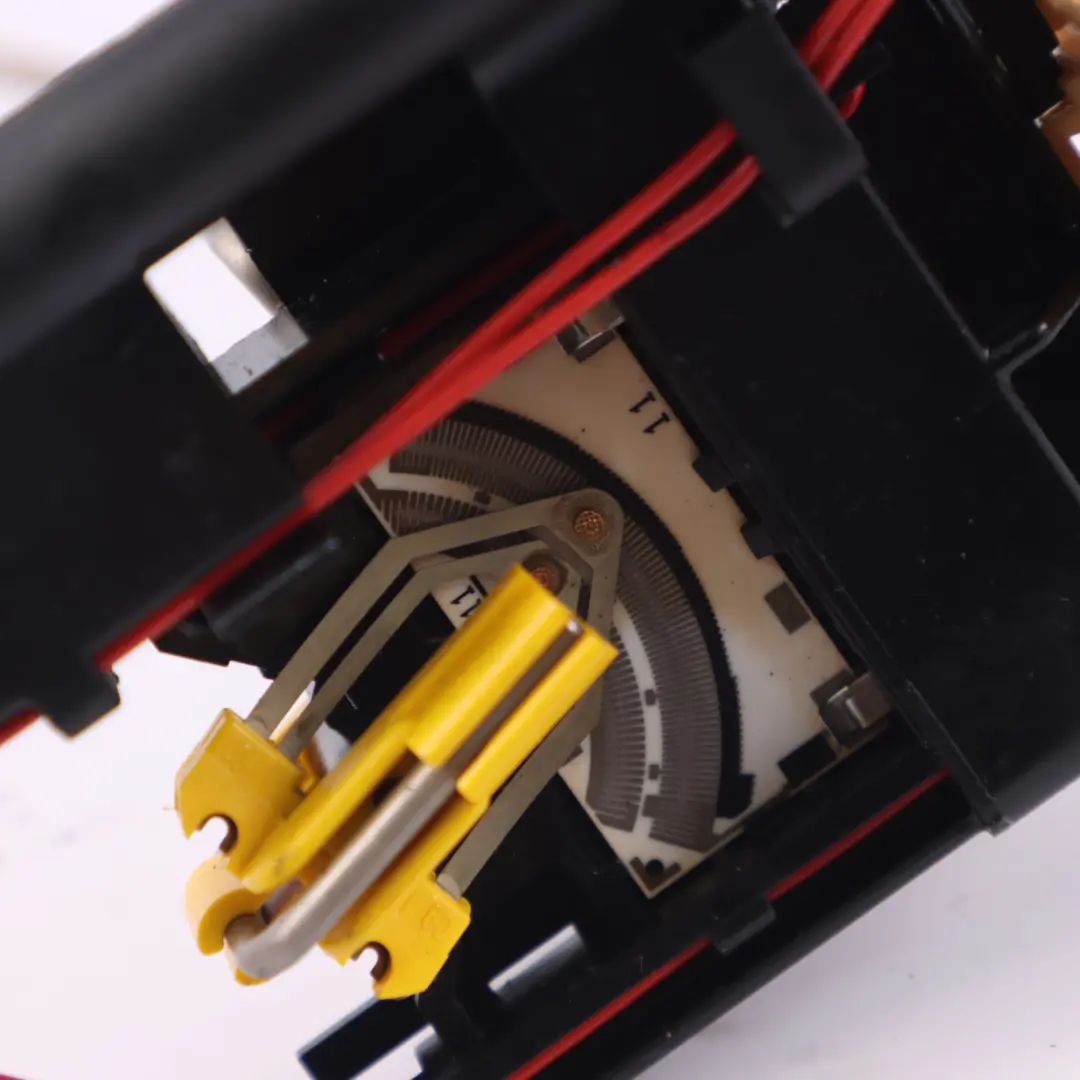 Fördereinheit mit Füllstandsgeber links Diesel für BMW E60 E61 LCI mit Teilenummer 6765849 BMW E60 E61 LCI Fördereinheit mit Füllstandsgeber links Diesel - SKU 6765827 - Teilenummer 6765849