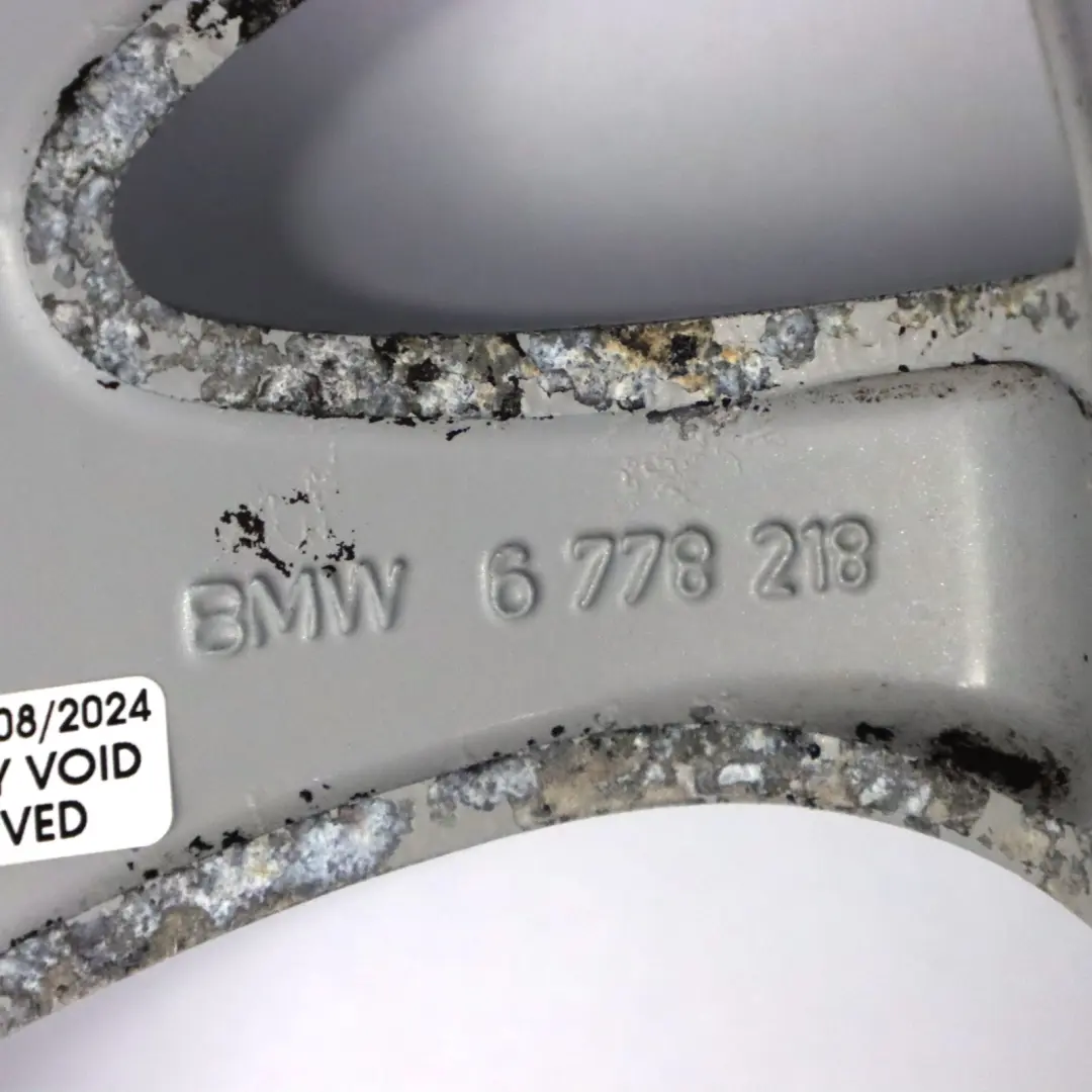 AlluMini o Cerchione IN Lega 16" Raggi V 255 ET: 44 per BMW E82 E81 E87 E88 con numero di parte 6778218 BMW E82 E81 E87 E88 AlluMini o Cerchione IN Lega 16" Raggi V 255 ET: 44 - SKU 6778218-2 - Numero di parte 6778218