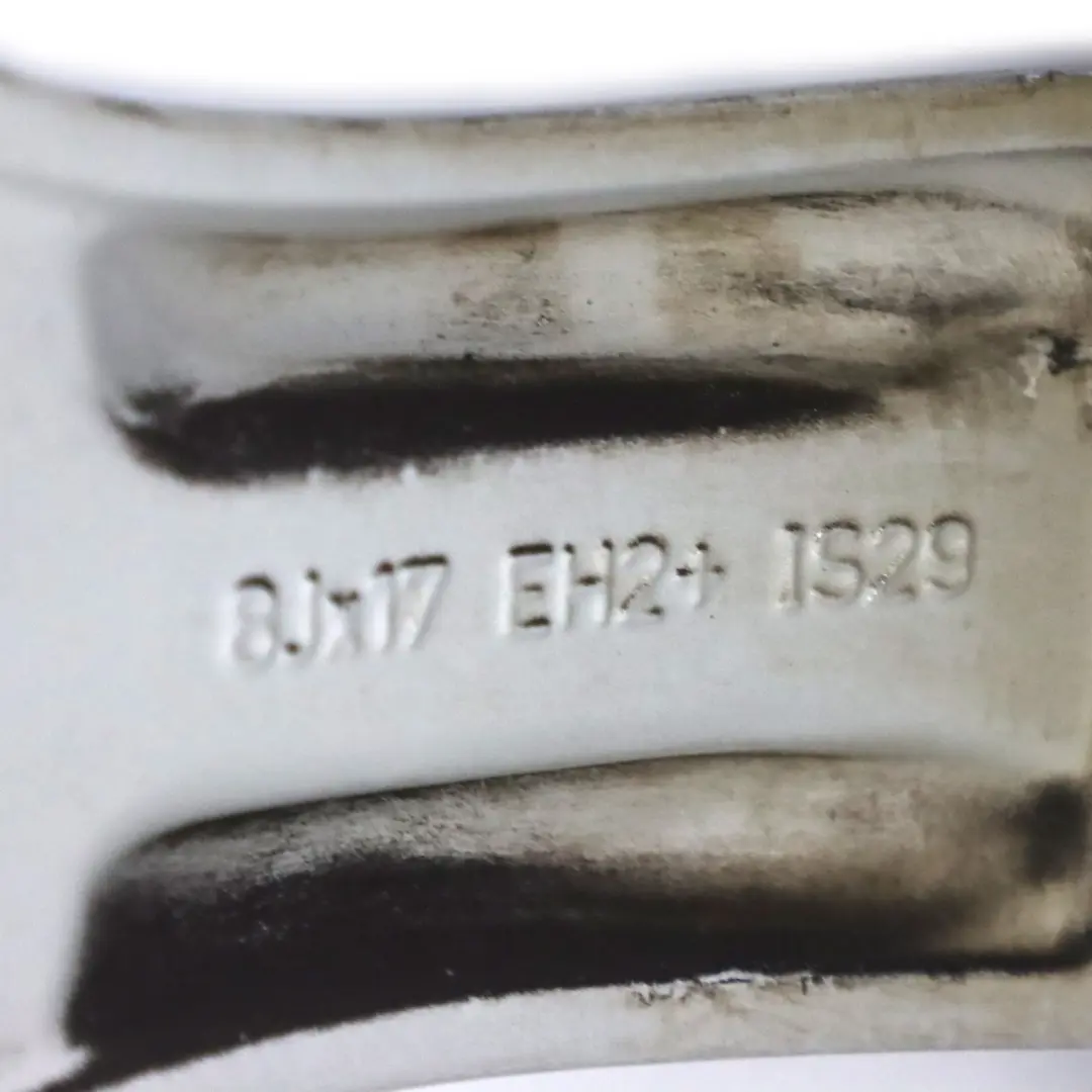 Silberne Leichtmetallfelge 17" Sternspeiche 290 ET:29 8J für BMW Z4 E89 mit Teilenummer 6785240 BMW Z4 E89 Silberne Leichtmetallfelge 17" Sternspeiche 290 ET:29 8J - SKU 6785240-4 - Teilenummer 6785240