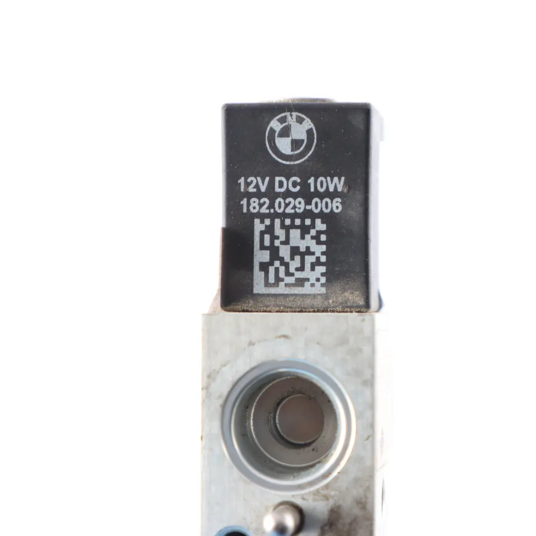 Refrigerant Valve Shut-Off Air Conditioning to BMW X5 F15 with Part number 6826231 BMW X5 F15 Refrigerant Valve Shut-Off Air Conditioning - SKU 6826231 - Part number 6826231