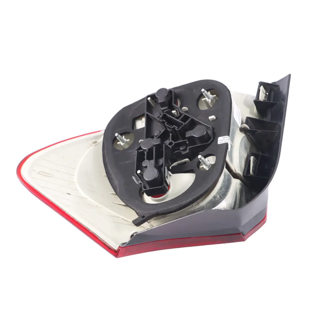 Lampa Tylna Lewy Tył do BMW E87 o numerze 6924501 BMW E87 Lampa Tylna Lewy Tył - SKU 6924501-DEPO - Numer Części 6924501