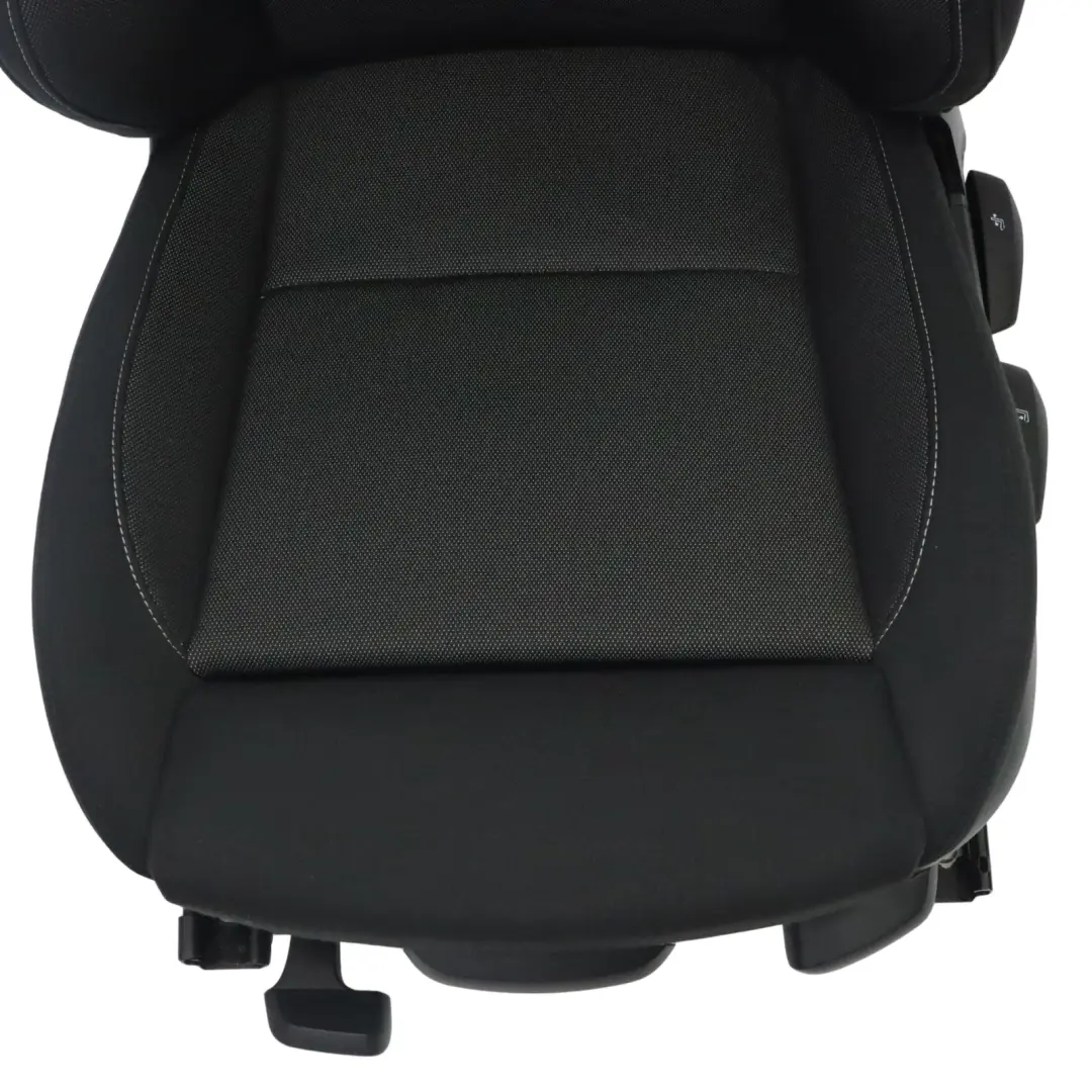 Tissu intérieur Siège avant gauche Réseau latéral pour BMW E87 LCI M Sport à propos du numéro de pièce 6955939 BMW E87 LCI M Sport Tissu intérieur Siège avant gauche Réseau latéral - SKU 6955939-3 - Numéro de pièce 6955939