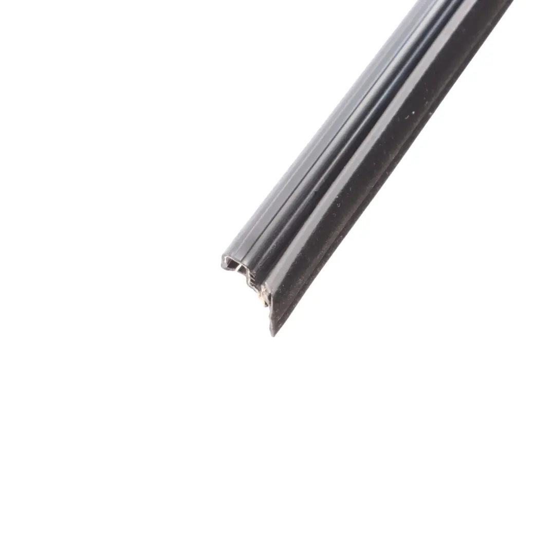 6J Front Door Gasket Rubber Right O/S Inner Seal to Seat IBIZA 3D with Part number 6J3837472B Seat IBIZA 3D 6J Front Door Gasket Rubber Right O/S Inner Seal - SKU 6J3837472B - Part number 6J3837472B