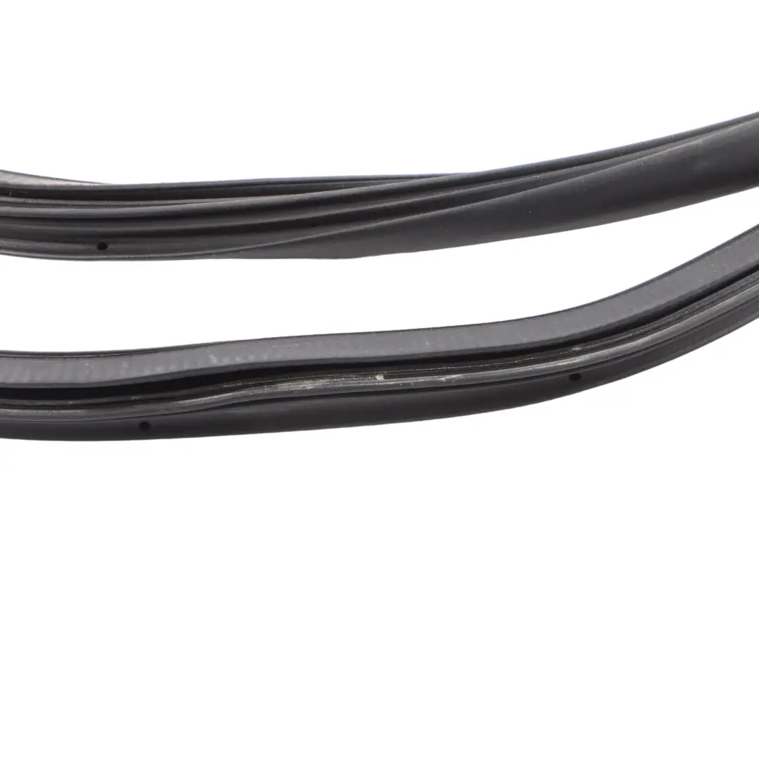 6J Sello Puerta Delantera Derecha Junta Goma para Seat Ibiza con número de pieza 6J3867366C Seat Ibiza 6J Sello Puerta Delantera Derecha Junta Goma - SKU 6J3867366C - Número de pieza 6J3867366C