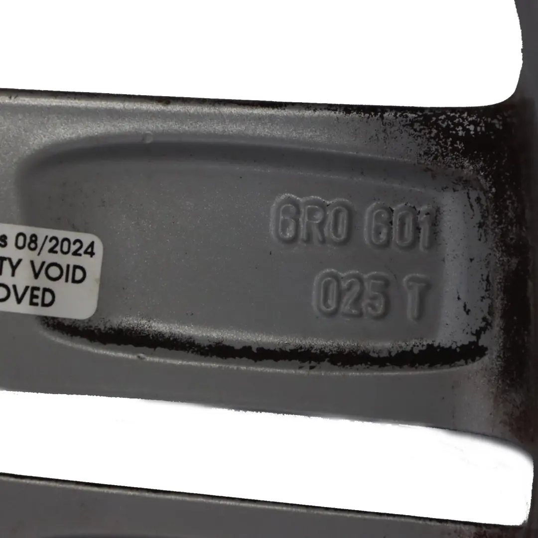 Mk5 6R Srebrna Felga Aluminiowa 16" ET:46 7J do Volkswagen Polo o numerze 6R0601025T Volkswagen Polo Mk5 6R Srebrna Felga Aluminiowa 16" ET:46 7J - SKU 6R0601025T-2 - Numer Części 6R0601025T