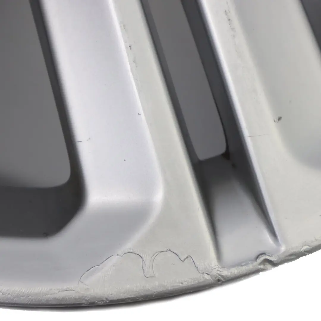 Volkswagen Polo Mk5 6R Srebrna Felga Aluminiowa 16" ET:46 7J - SKU 6R0601025T-2 - Numer Części 6R0601025T