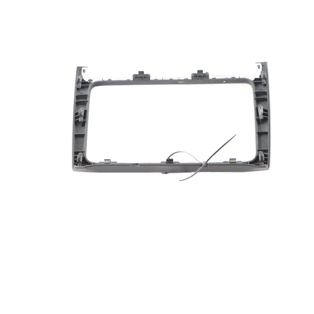 Ramka Radia Konsoli Deski Rozdzielczej do Volkswagen Polo 6R o numerze 6R0858069E Volkswagen Polo 6R Ramka Radia Konsoli Deski Rozdzielczej - SKU 6R0858069E - Numer Części 6R0858069E