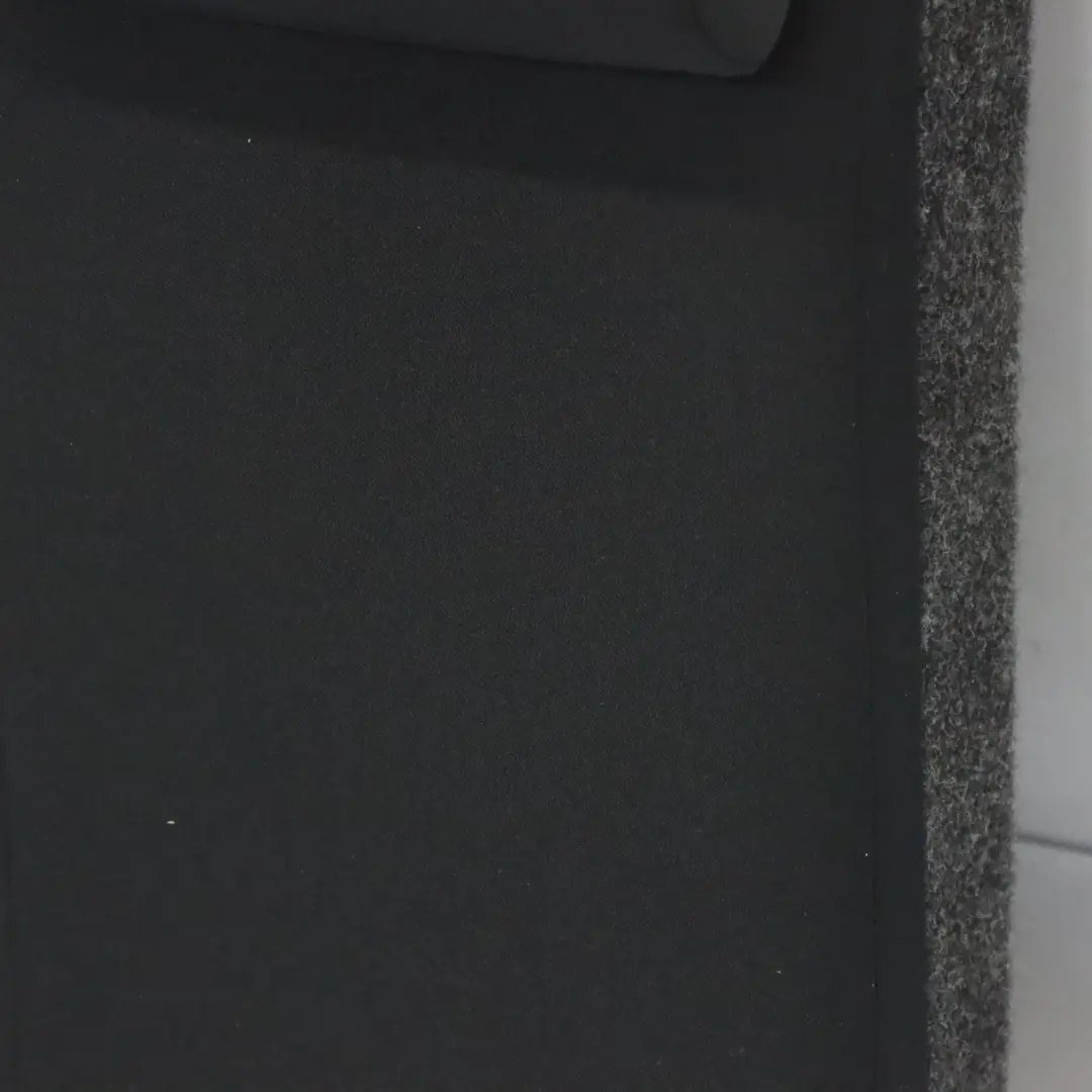 Mk5 6R Schienale Sedile Posteriore Destro Tessuto Titan Nero per Volkswagen Polo con numero di parte 6R0885806P Volkswagen Polo Mk5 6R Schienale Sedile Posteriore Destro Tessuto Titan Nero - SKU 6R0885806P - Numero di parte 6R0885806P