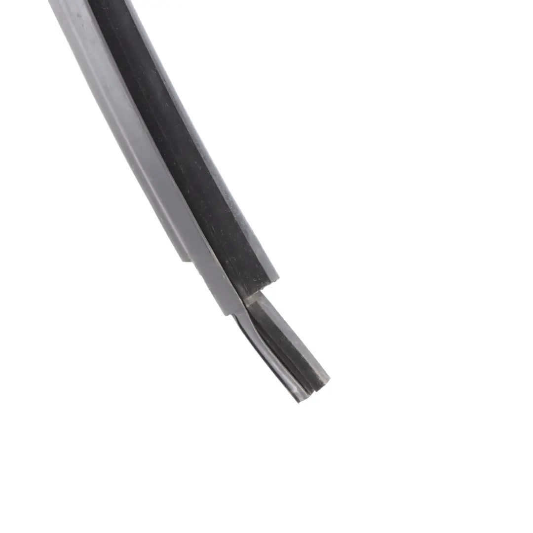 MK5 Front 2-Door Window Seal Rubber Right O/S to VW Volkswagen Polo with Part number 6R3837432E VW Volkswagen Polo MK5 Front 2-Door Window Seal Rubber Right O/S - SKU 6R3837432E - Part number 6R3837432E