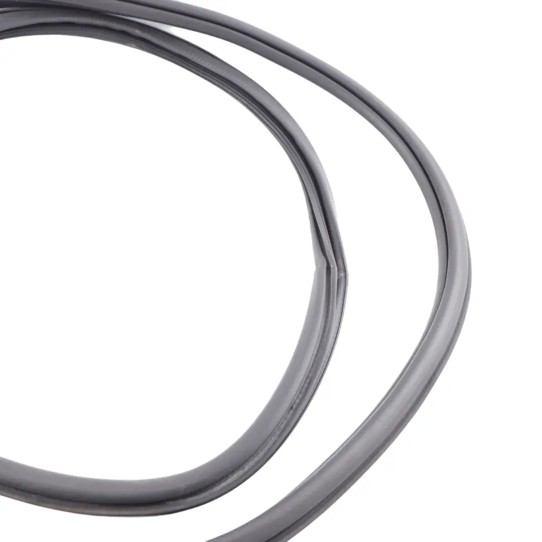 Front Door Right O/S Seal Gasket Rubber to Volkswagen Polo 6R with Part number 6R3867912E Volkswagen Polo 6R Front Door Right O/S Seal Gasket Rubber - SKU 6R3867912E - Part number 6R3867912E