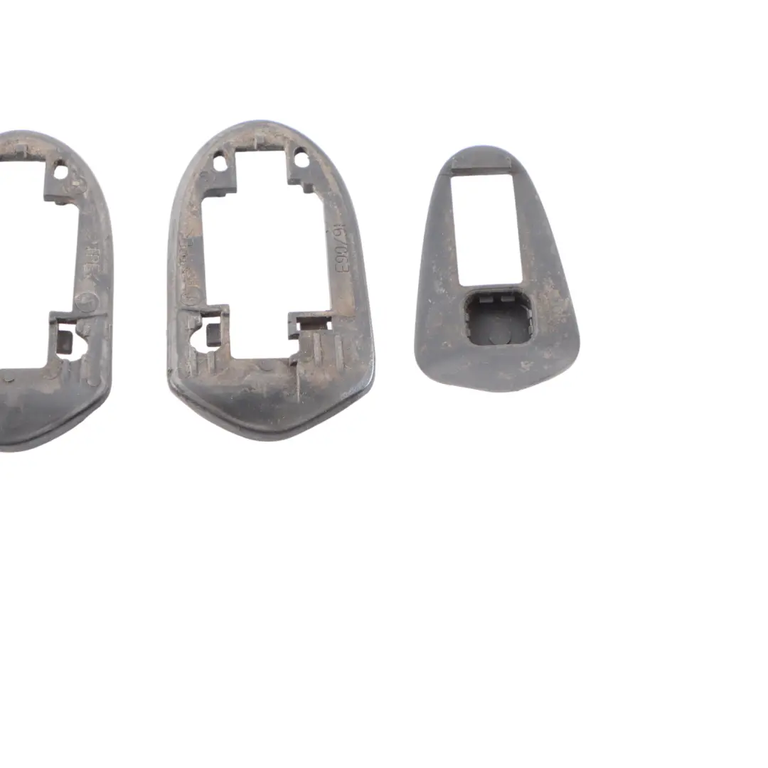 Kit Joints Support Cylindre Serrure Poignée Porte Gauche pour BMW F32 à propos du numéro de pièce 7060667 BMW F32 Kit Joints Support Cylindre Serrure Poignée Porte Gauche - SKU 7060667 - Numéro de pièce 7060667