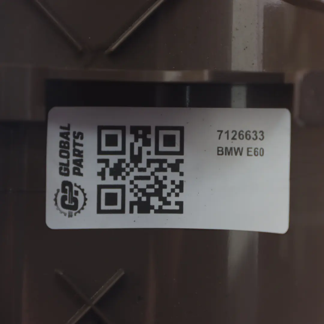 Osłona Szyny Fotela Lewy Przód Przód do BMW E60 E61 E65 o numerze 7126633 BMW E60 E61 E65 Osłona Szyny Fotela Lewy Przód Przód - SKU 7126633 - Numer Części 7126633