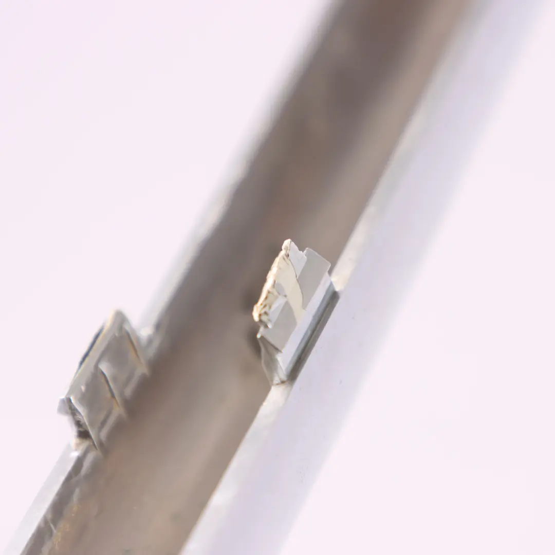 Tapa parachoques trasero derecho Embellecedor cromado para Mini One R50 R52 con número de pieza 7127972 Mini One R50 R52 Tapa parachoques trasero derecho Embellecedor cromado - SKU 7127972 - Número de pieza 7127972