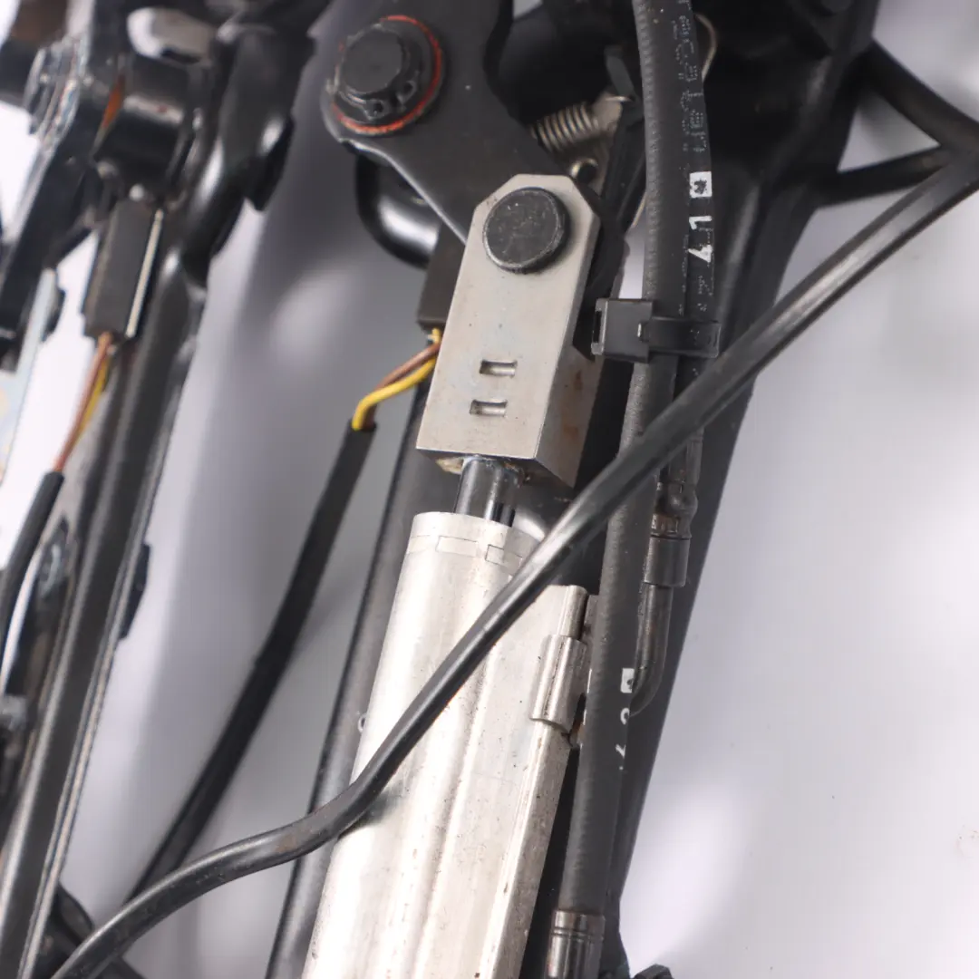 Folding Top Techo Duro Mecanismo Cinemático Cilindro Hidráulico Set para BMW E93 con número de pieza 7128782 BMW E93 Folding Top Techo Duro Mecanismo Cinemático Cilindro Hidráulico Set - SKU 7128782-4 - Número de pieza 7128782