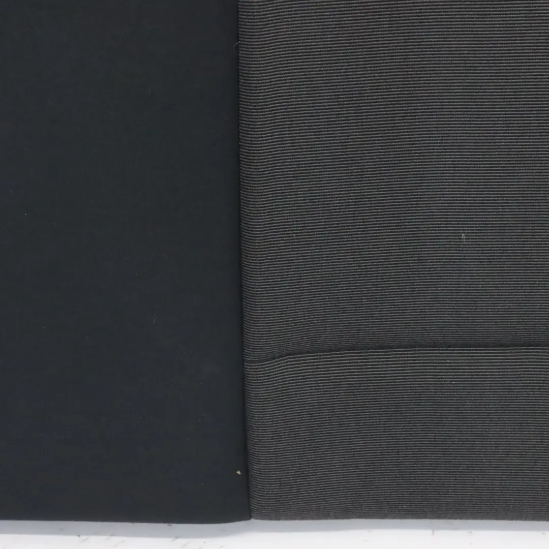 Dossier de Siège Arrière Gauche Tissu Moire Anthracite pour BMW E87 à propos du numéro de pièce 7141950 BMW E87 Dossier de Siège Arrière Gauche Tissu Moire Anthracite - SKU 7141950-1 - Numéro de pièce 7141950