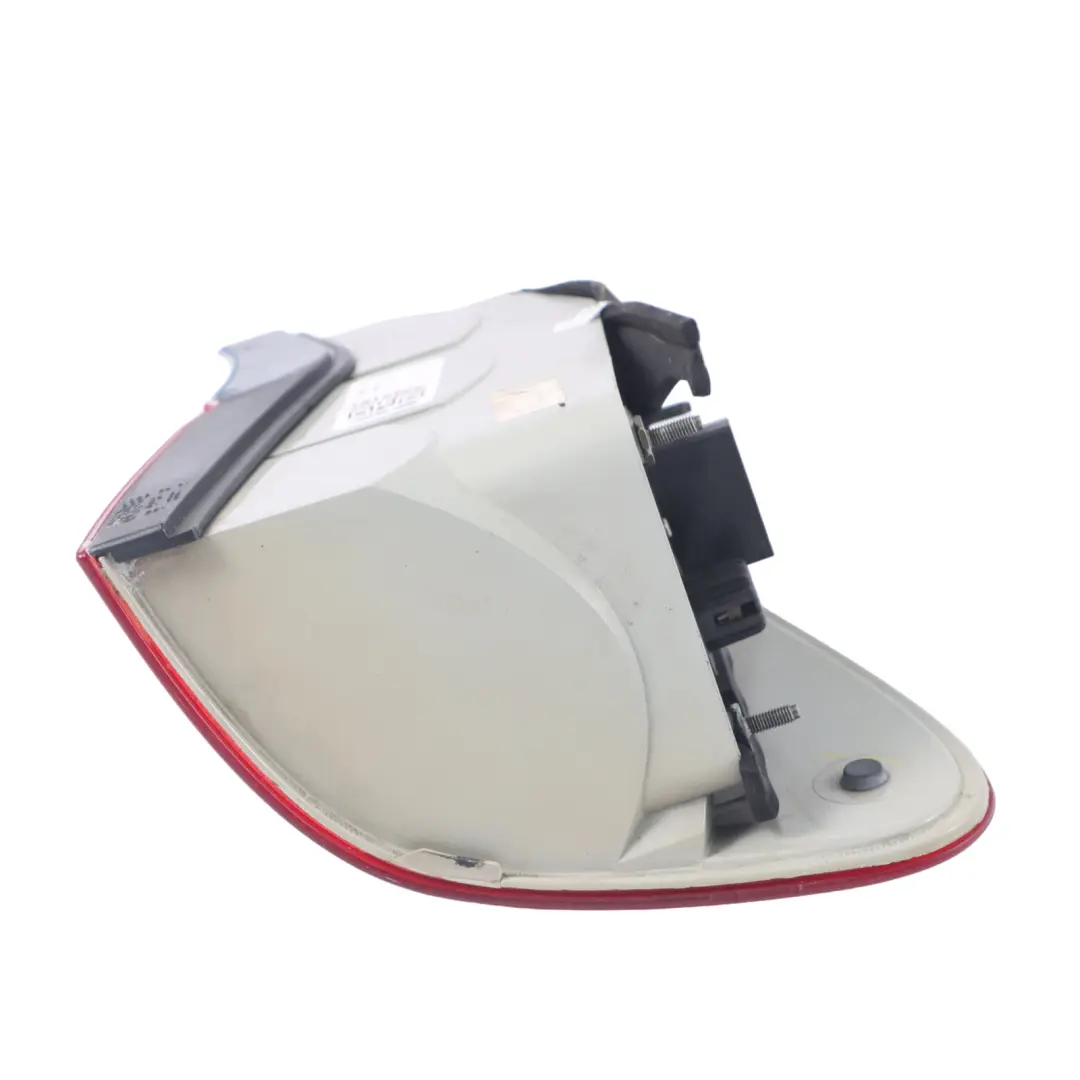 Lampe d'éclairage du panneau latéral arrière gauche Blanc pour BMW X5 E53 à propos du numéro de pièce 7164475 BMW X5 E53 Lampe d'éclairage du panneau latéral arrière gauche Blanc - SKU 7164475-1 - Numéro de pièce 7164475