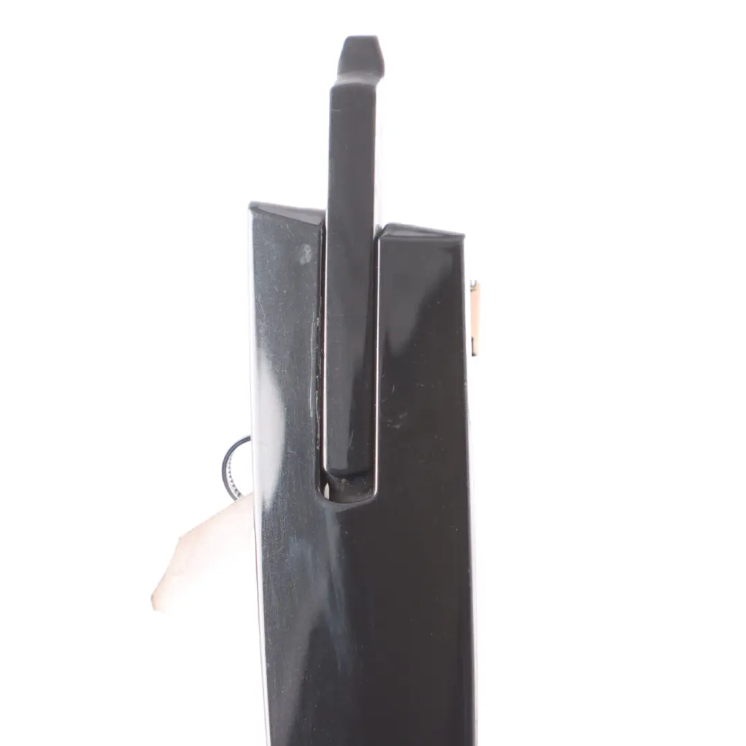 Top Molding Destro Copertura Cerniera Tetto Nero Zaffiro - 475 per BMW E93 con numero di parte 7184048 BMW E93 Top Molding Destro Copertura Cerniera Tetto Nero Zaffiro - 475 - SKU 7184048-BS3 - Numero di parte 7184048