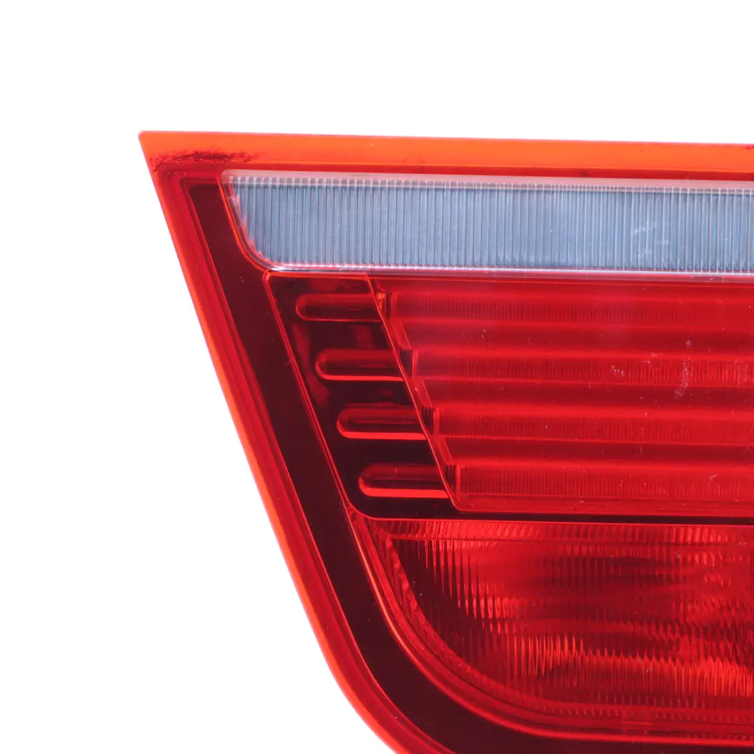 Feu arrière dans couvercle coffre Feu Feu arrière droit pour BMW X5 E70 à propos du numéro de pièce 7200822 BMW X5 E70 Feu arrière dans couvercle coffre Feu Feu arrière droit - SKU 7200822-TAIWAN - Numéro de pièce 7200822