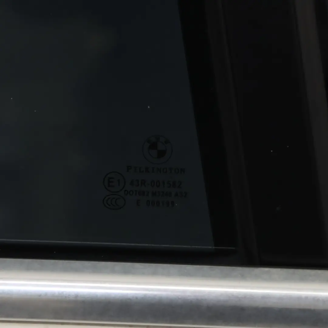 Tür hinten rechts Alpinweiss 3 - 300 für BMW F10 mit Teilenummer 7206114 BMW F10 Tür hinten rechts Alpinweiss 3 - 300 - SKU 7206114-AW1 - Teilenummer 7206114