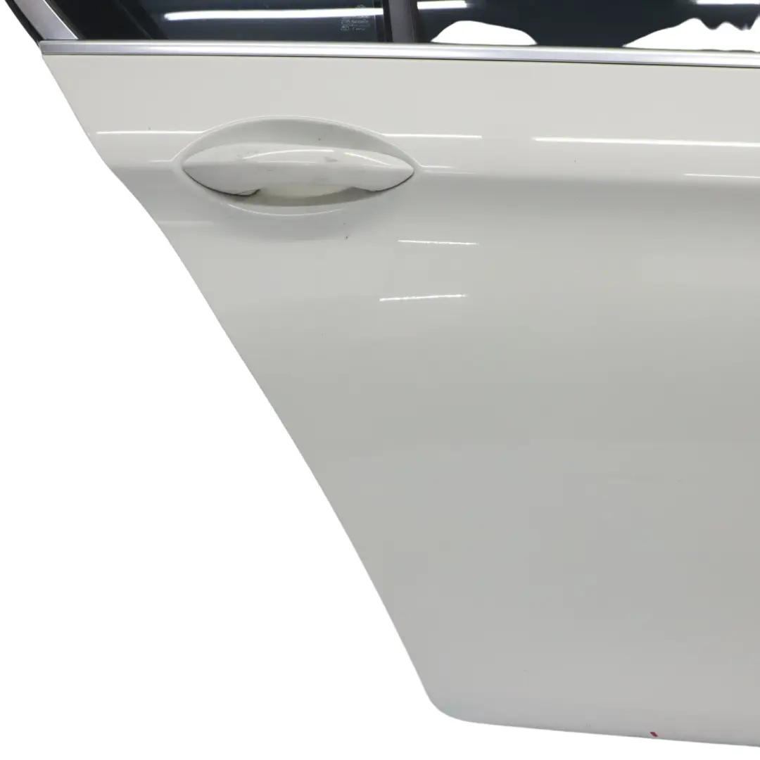 Tür hinten rechts Alpinweiss 3 - 300 für BMW F10 mit Teilenummer 7206114 BMW F10 Tür hinten rechts Alpinweiss 3 - 300 - SKU 7206114-AW1 - Teilenummer 7206114