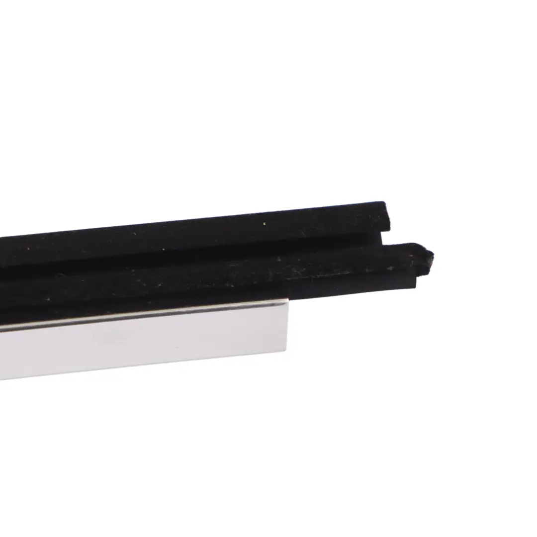 Porta Canale Striscia Finestra Posteriore Sinistra per BMW F02 con numero di parte 7206451 BMW F02 Porta Canale Striscia Finestra Posteriore Sinistra - SKU 7206451 - Numero di parte 7206451