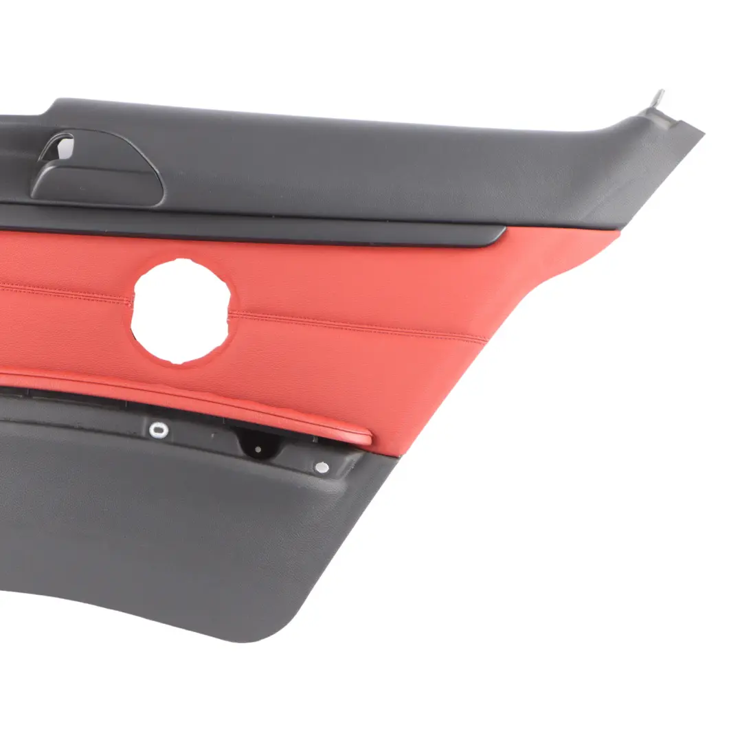 Copertura Laterale Posteriore Destra Pannello Rivestimento Pelle Rossa per BMW E92 con numero di parte 7218826 BMW E92 Copertura Laterale Posteriore Destra Pannello Rivestimento Pelle Rossa - SKU 7218826 - Numero di parte 7218826
