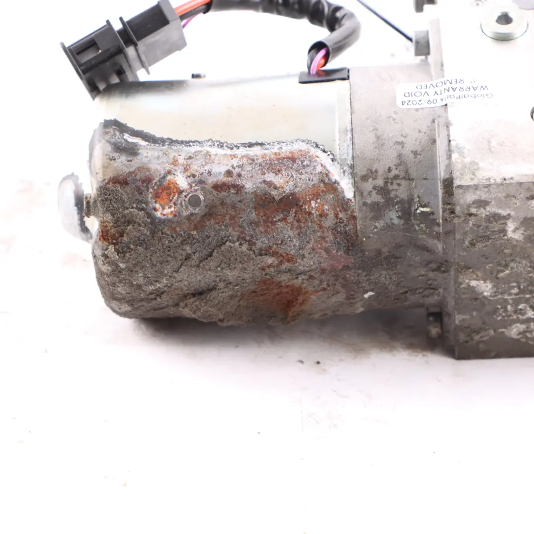 Roof Pump Motor Hydro Unit to BMW Z4 E89 Roadster Cabrio Convertible with Part number 7220798 BMW Z4 E89 Roadster Cabrio Convertible Roof Pump Motor Hydro Unit - SKU 7220798 - Part number 7220798