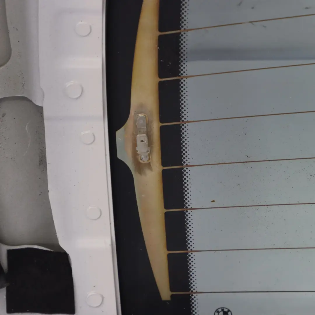 Folding Top Hardtop Roof Shell Window Alpinweiss 3 White - 300 to BMW Z4 E89 Rear with Part number 7222078 BMW Z4 E89 Rear Folding Top Hardtop Roof Shell Window Alpinweiss 3 White - 300 - SKU 7222078-AW - Part number 7222078