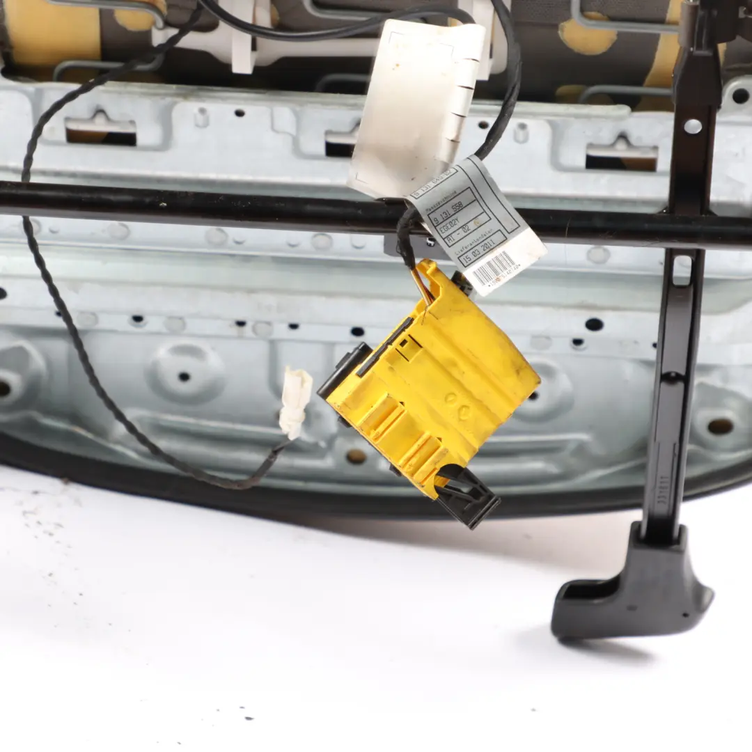 Anteriore Sinistra Riscaldamento Sedile Pelle Dakota Oyster per BMW E90 E91 LCI con numero di parte 7257543 BMW E90 E91 LCI Anteriore Sinistra Riscaldamento Sedile Pelle Dakota Oyster - SKU 7257543-2 - Numero di parte 7257543